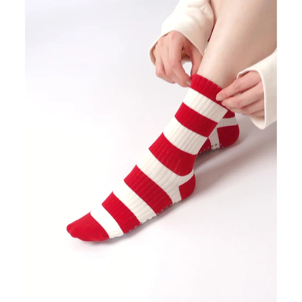 Rutschfeste Pilates-, Yoga- und Gymnastiksocken für Damen als Weihnachtsgeschenk